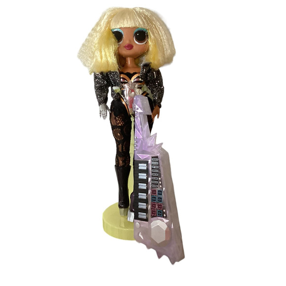 LOL Doll Lot and Accesories Surprise OMG Sweets and Fame Queen Stands - Picture 4 of 9
